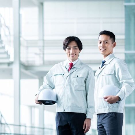 先輩社員たち